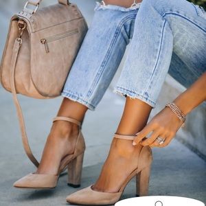 Ritz faux suede pointed heel